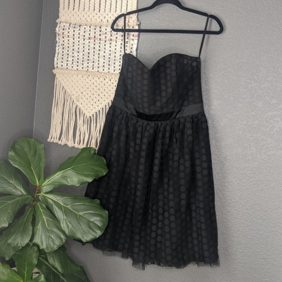 White House Black Market - Polka dot tulle strapless dress - Size 12 - Picture 4 of 16